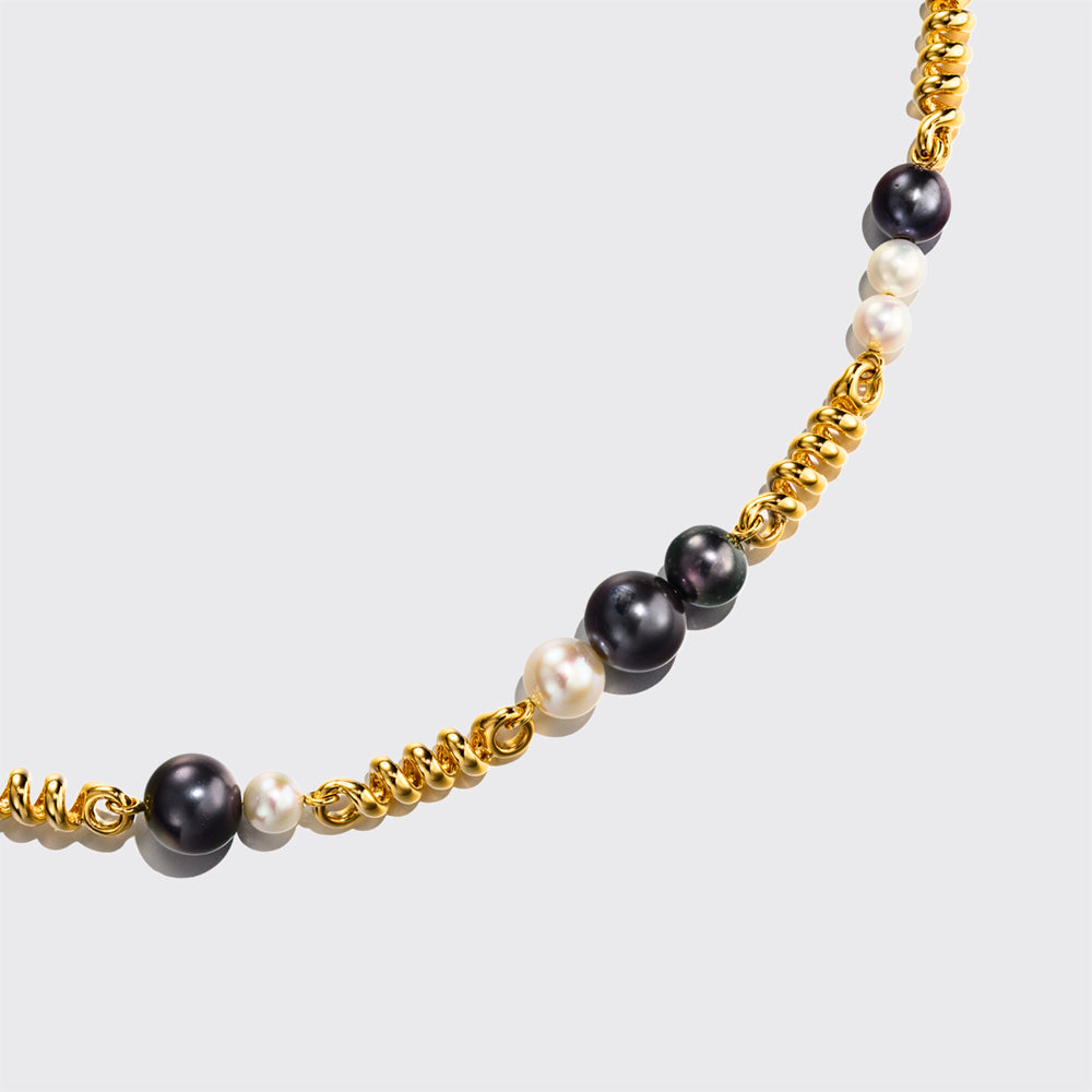 GREY AND WHITE PEARLS YELLOW GOLD BEACHING NECKLACE